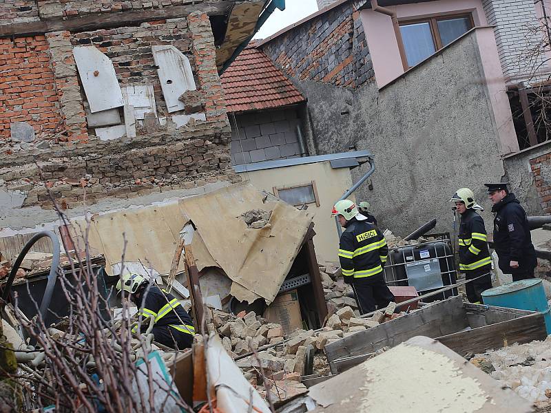 Výbuch plynu v rodinném domě v ulici Kvasické v Tlumačově.