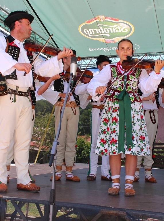 V pátek 17. a sobotu 18. června 2016 se v Kašavě konal V. Dětský folklorní festival Kašava – Fryšták. Podívat se přišly stovky lidí.