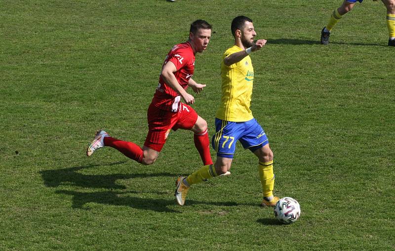 Fotbalisté Zlína (ve žlutých dresech) se v reprezentační přestávce utkali se Sigmou Olomouc.