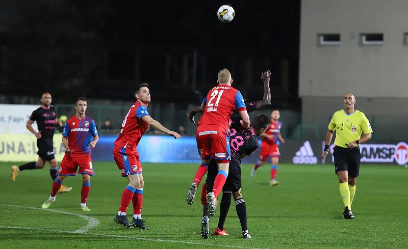 Fotbalisté Zlína v sobotním zápase 14. kola FORTUNA:LIGY pohráli s mistrovskou Plzní 0:3.