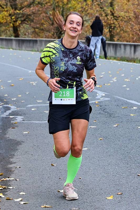 Atleti z TJ Jiskra Otrokovice ve spolupráci s rodinou Podmolíkových, kamarády a přáteli, v sobotu uspořádali 22. ročník Otrokovického půlmaratonu. Ten byl také Mistrovstvím Moravy a Slezska v půlmaratonu mužů a žen. Foto: pro Deník/Milan Mikšík