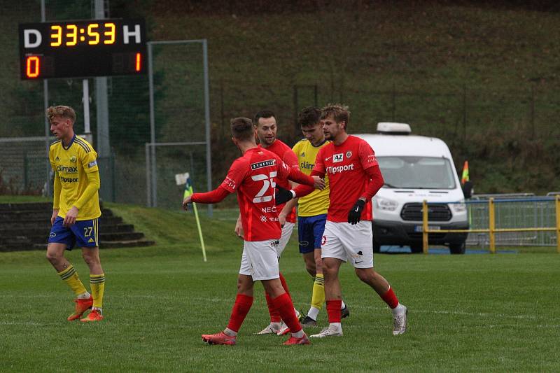 Fotbalisté Zlína (žluté dresy) v prvním zápase zimní Tipsport ligy podlehli Zbrojovce Brno 0:2.