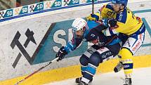 2. třetina zápasu Piráti Chomutov - Aukro berani Zlín Tipsport Extraligy v ledním hokeji.