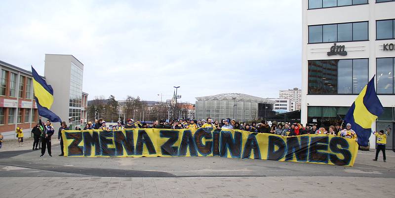 Fanoušci hokejového Zlína během nedělního odpoledne protestovali proti vedení klubu.