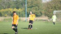 Fotbalisté Louk v rámci 10. kola I. B třídy skupiny B dokázali porazit Chropyněi 3:1, díky třem trefám Sebastiána Kuny.