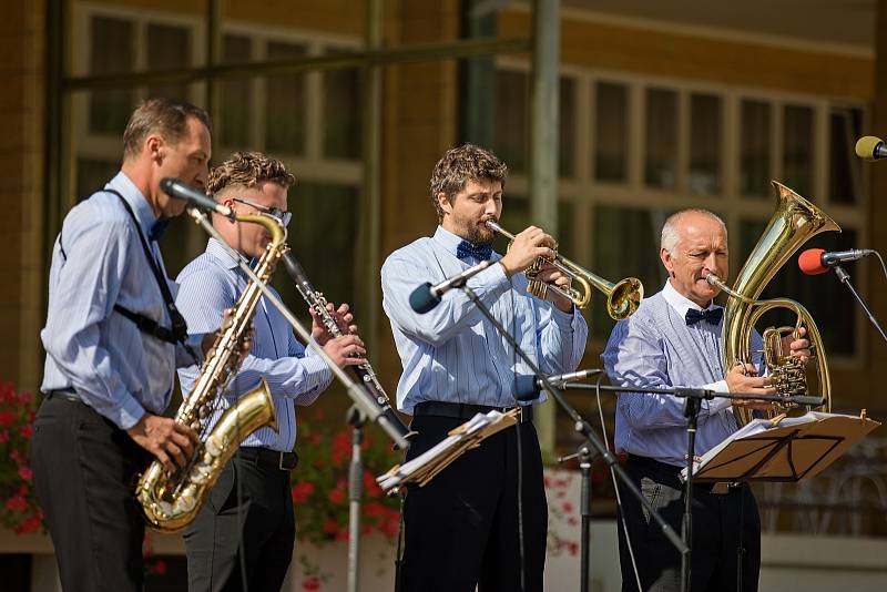 Tradiční, nyní na začátku září jubilejní 10. ročník Dnů slovenské kultury v Luhačovicích se opět těšil velkému zájmu.