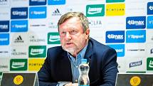 Trenér fotbalistů Zlína Pavel Vrba na tiskové konferenci.