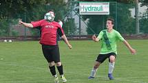 Fotbalisté Slopného (zelené dresy) si v Lize4 poradil s Drnovicemi, které díky hattricku Martina Váni zdolal 3:2. Foto: pro Deník/Jan Zahnaš