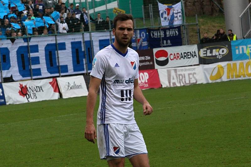 Fotbalisté Zlína (ve žlutých dresech) proti Baníku Ostrava