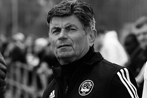 Bývalý hráč, trenér zlínské mládeže a vedoucí třetiligového béčka Karel Šimurda v pondělí 22. ledna zemřel.