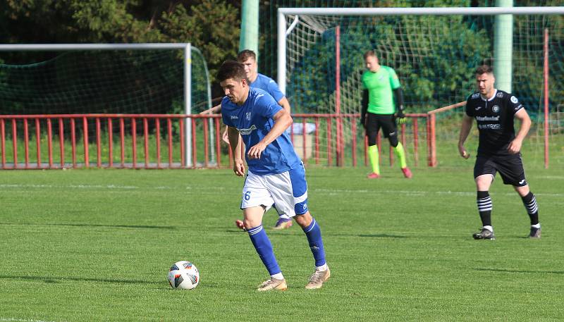 Fotbalisté Otrokovic v pátek večer otočili zápas proti Vratimovu.