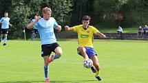 Fotbalisté Zlína B (žluté dresy) v 5. kole MSFL přehráli Znojmo 4:0. Foto: Jan Zahnaš