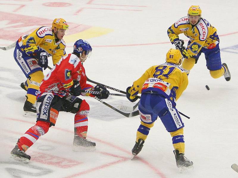 Druhý zápas čtvrtfinále play off hokejové extraligy: Zlín – Pardubice.