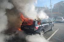 Požár tří aut na Jižních svazích