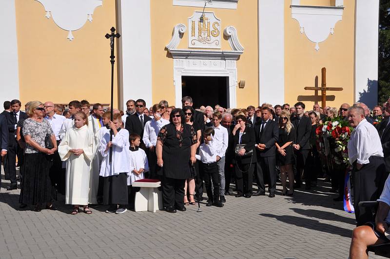 Pohřeb významného moravského agronoma a politika Františka Čuby se konal  v kostele Narození sv. Jana Křtitele ve Slušovicích ve středu 3. července 2019. Na poslední cestě zesnulého doprovodil i prezident Miloš Zeman, který byl jeho dlouholetým přítelem. 