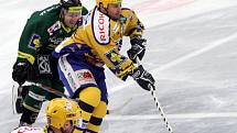 Extraligoví hokejisté Zlína nastoupili ve 37. kole nejvyšší soutěže proti Karlovým Varům.