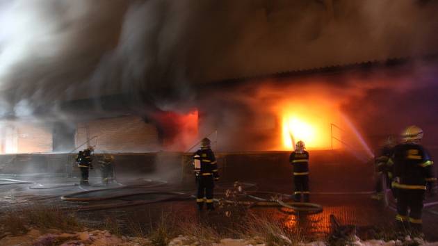 Před deseti lety došlo k ničivému požáru 103. budovy v areálu Svitu ve Zlíně.