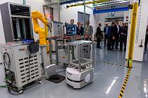 Fakulta aplikované informatiky UTB včera otevřela specializovanou laboratoř robotických systémů.