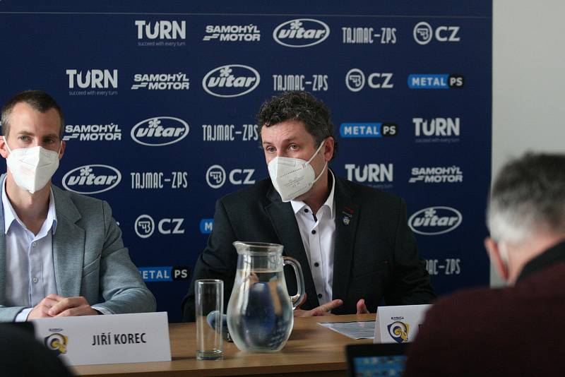 Zástupci hokejistů PSG Berani Zlín představili v úterý v poledne na své tiskové konferenci své plány a cíle na prahu nové extraligové sezony. Na snímku trenér Robert Svoboda.