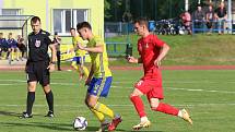 Fotbalisté Fastavu Zlín (ve žlutých dresech) se ve středu odpoledne představili v rámci Mol Cupu v Blansku.
