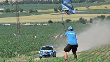 Vítězem 17. ročníku Agrotec Petronas Syntium Rally Hustopeče se stal Jan Kopecký (Škoda Fabia Rally2 evo), který o necelých sedm vteřin porazil Václava Pecha (Ford Focus WRC).