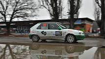 Exhibici VHS Mikuláš Rally ve Slušovicích v sobotu opanoval Ondřej Bisaha se spolujezdcem Jakubem Navrátilem ve voze Hyundai i20 R5. Druhé místo obsadil Martin Vlček se shodným vozem a na třetím místě se umístil Antonín Tlusťák s vozem Škoda Fabia.