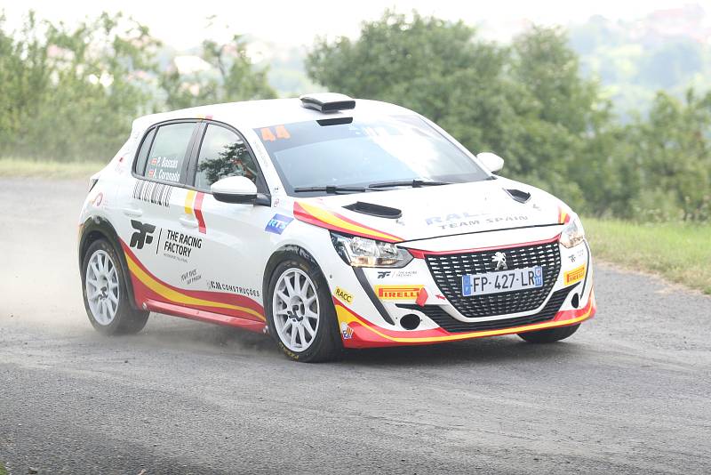 Závodníci jubilejního 50. ročníku Barum Czech Rally Zlín měli ve středu možnost testovací rychlostní zkoušky v okolí Velkého Ořechova.