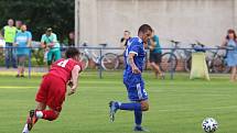 Fotbalisté Slavičína (v modrých dresech) ve středu v rámci 1. kola Mol Cupu vyzvali Frýdek Místek.