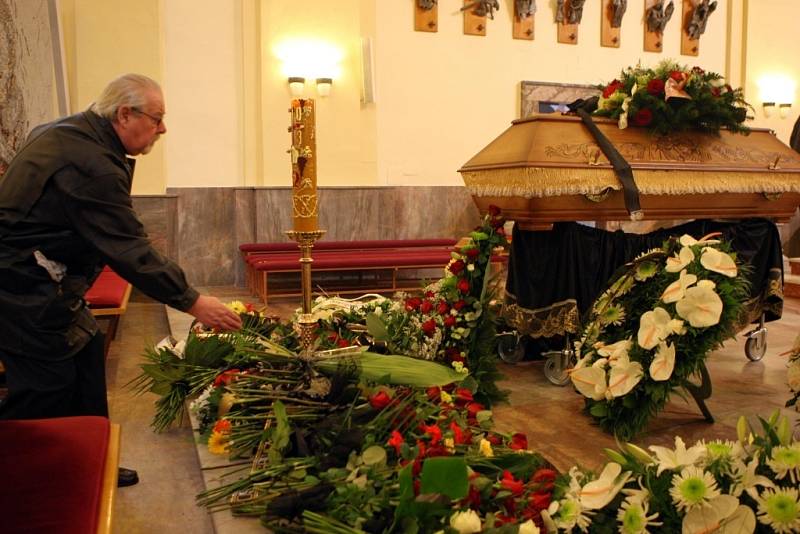 Smuteční rozloučení s Petrem Hlaváčkem v kostele ve Zlíně.