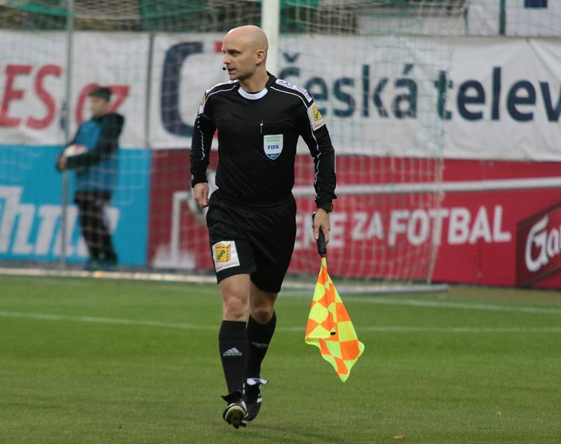 Známý zlínský rozhodčí Jan Paták v profesionálním fotbale coby asistent působí už jedenáctou sezonu.