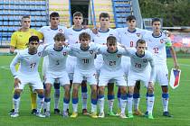 Český národní tým do osmnácti let (bílé dresy) vstoupil do turnaje Ježek Cup porážkou. Ve Zlíně nestačil na výběr Německa, kterému podlehl jednoznačně 0:4.