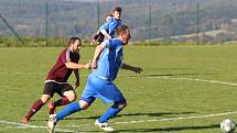 Fotbalisté Jaroslavic (tmavé dresy) porazili Veselou 5:1.