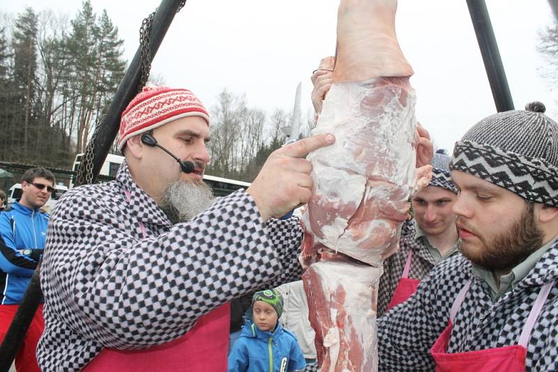 V sobotu 15. března se na hrázi luhačovické  přehrady, konala akce s názvem Luhačovická zabijačka 2014