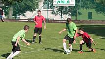 Fotbalisté Slopného (zelené dresy) si v Lize4 poradil s Drnovicemi, které díky hattricku Martina Váni zdolal 3:2. Foto: pro Deník/Jan Zahnaš