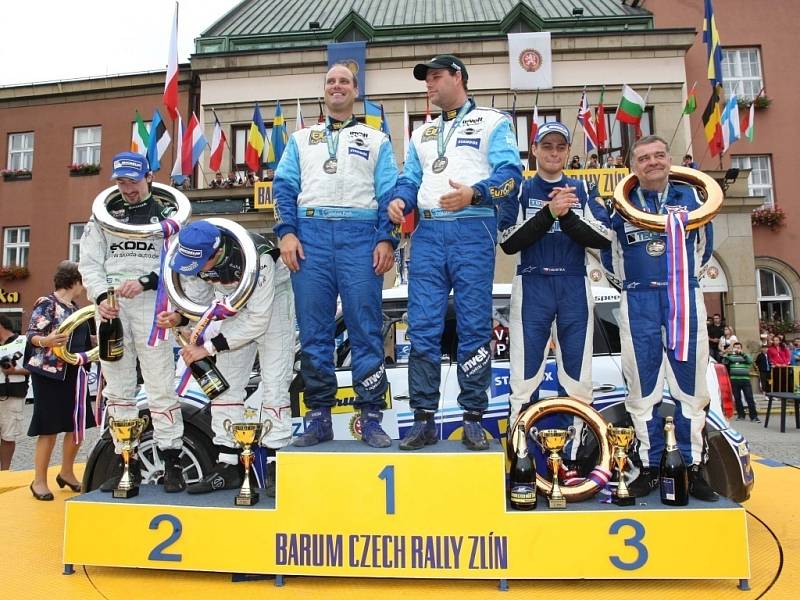 Vyhlášení vítězů 44.ročníku Barum Czech Rally na náměstí Míru ve Zlíně.