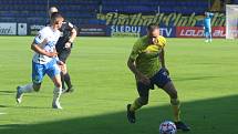 Fotbalisté Zlína (ve žlutých dresech) ve 3. kole FORTUNA:LIGY porazili Teplice 3:0.