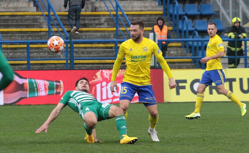 Fotbalisté Zlína (ve žlutých dresech) ve 24. kole FORTUNA:LIGY proti Bohemians Praha 1905