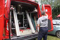 Dobrovolní hasiči z Klečůvky získali nové zásahové vozidlo.