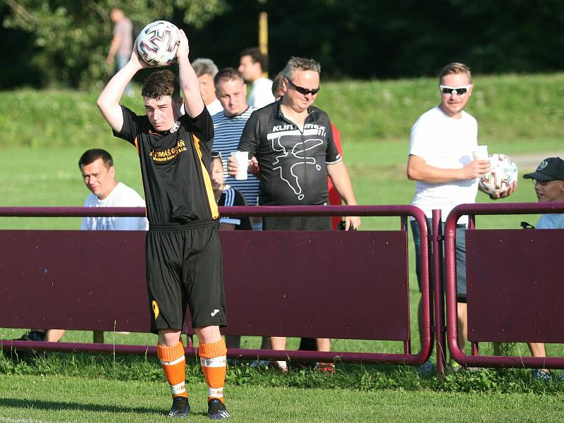 Bezbrankovou remízu přinesl sobotní fotbalový duelu I. B třídy skupiny B v Loukách, kde uhrály Ludkovice (bílo-modří) cenný bod.