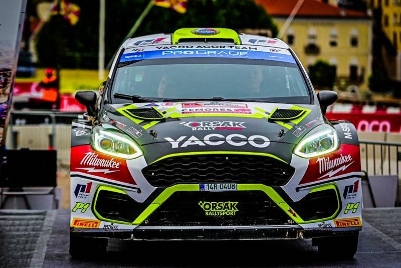 Posádka Erik Cais se spolujezdcem Petrem Těšínským dojela na Portugalské rally i přes havárii na konečném 42. místě.