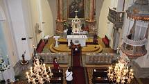Také Pohořelice se v pátek 29. května 2015 zapojily do Noci kostelů. Prohlédnout si lidé mohli jak tamní kostel svatého Jana Nepomuckého (na snímku), tak i kostel svatého Jiljí. 