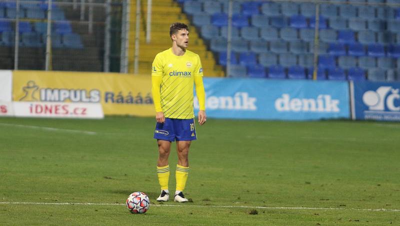 Fotbalisté Zlína (žluté dresy) v 14. kole FORTUNA:LIGY hráli s Jabloncem nerozhodně 0:0.