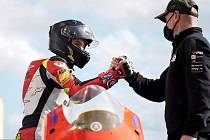 Skvělého výsledku dosáhl na úvod prestižního seriálu Northern Talent Cupu klání v Le Mans zlínský teprve 15letý motocyklový závodník Jakub Gurecký, když ze dvou závodů bral druhé a první místo.