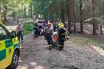 Helma a telefon zachránili cyklistovi život v kopcích na Vizovicku