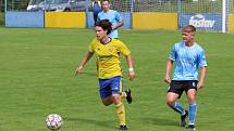 Fotbalisté Zlína B (žluté dresy) v 5. kole MSFL přehráli Znojmo 4:0. Foto: Jan Zahnaš