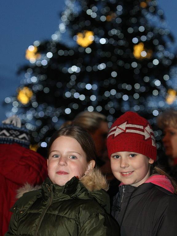 Rozsvěcování vánočního stromečku ve Zlíně.