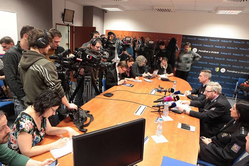 Tisková konference Krajského ředitelství policie Zlínského kraje.