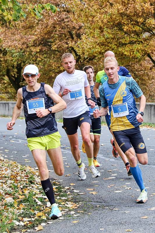 Atleti z TJ Jiskra Otrokovice ve spolupráci s rodinou Podmolíkových, kamarády a přáteli, v sobotu uspořádali 22. ročník Otrokovického půlmaratonu. Ten byl také Mistrovstvím Moravy a Slezska v půlmaratonu mužů a žen. Foto: pro Deník/Milan Mikšík