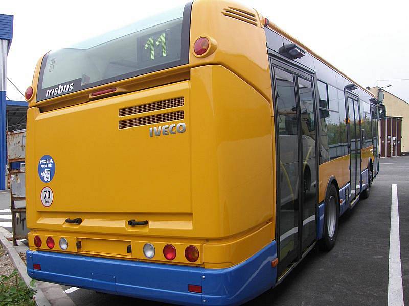 Nový moderní nízkopodlažní autobus Citelis zařadila tento týden do svého vozového parku Dopravní společnost Zlín – Otrokovice (DSZO). Stroj nahradí jeden z dosluhujících vysokých autobusů SOR, jezdících po zlínských linkách s menší přepravní poptávkou.