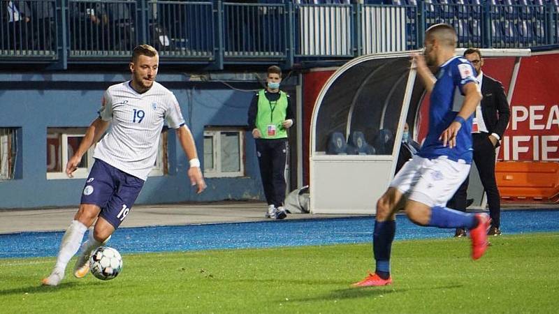 Bývalý fotbalista Zlína, Mladé Boleslavi, Čáslavi a Táborska Adnan Džafič nyní nastupuje v bosenské lize za tým FK Tuzla.